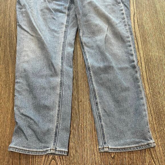 American Eagle Womens Mom Jeans Mid Rise Denim Stretch Light Wash Blue Size 10 - Picture 2 of 12